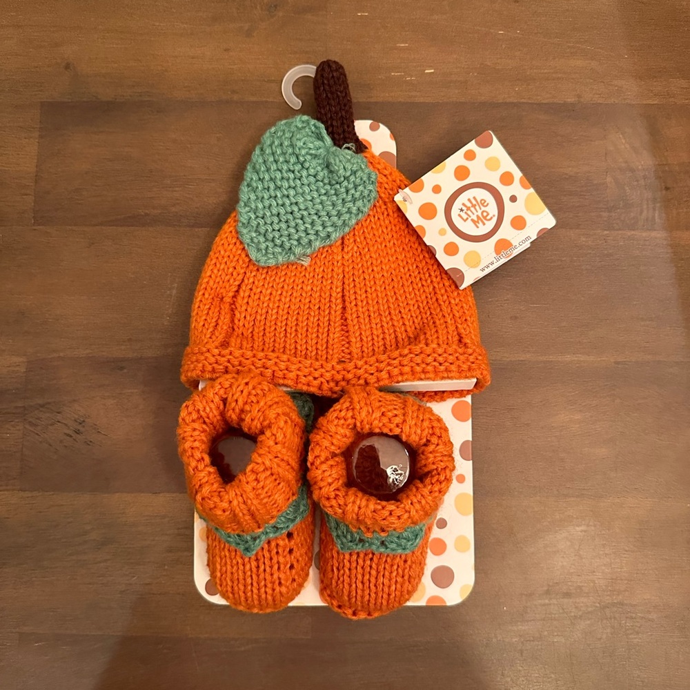 My First Harvest Hat and Bootie Set